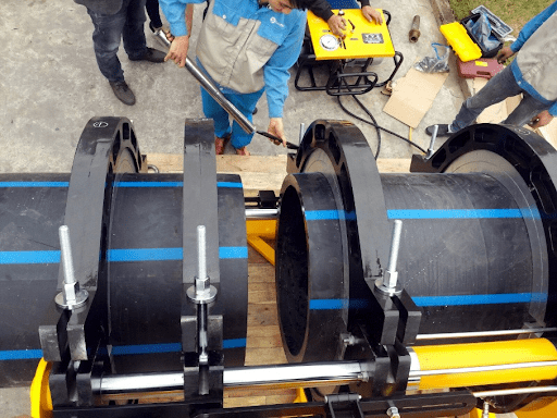 Công đoạn chuẩn bị hàn nối ống HDPE